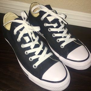 Black & White Low Rise Converse! NEVER WORN!
